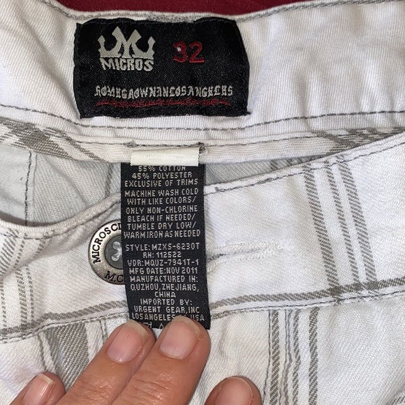 Micros white and grey plaid shorts - Picture 2 of 4